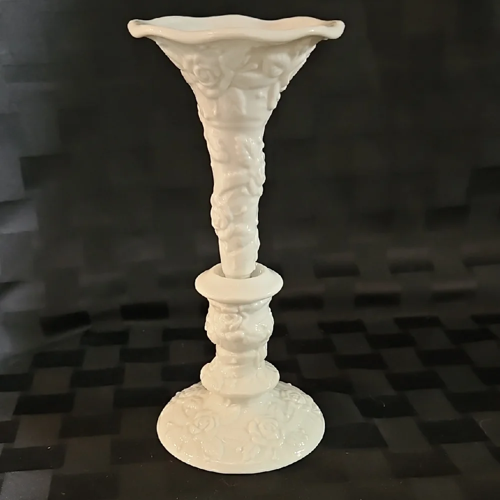 Elegant Porcelain Ceramic Decorative Bud Vase/Candle Holder, Epergne